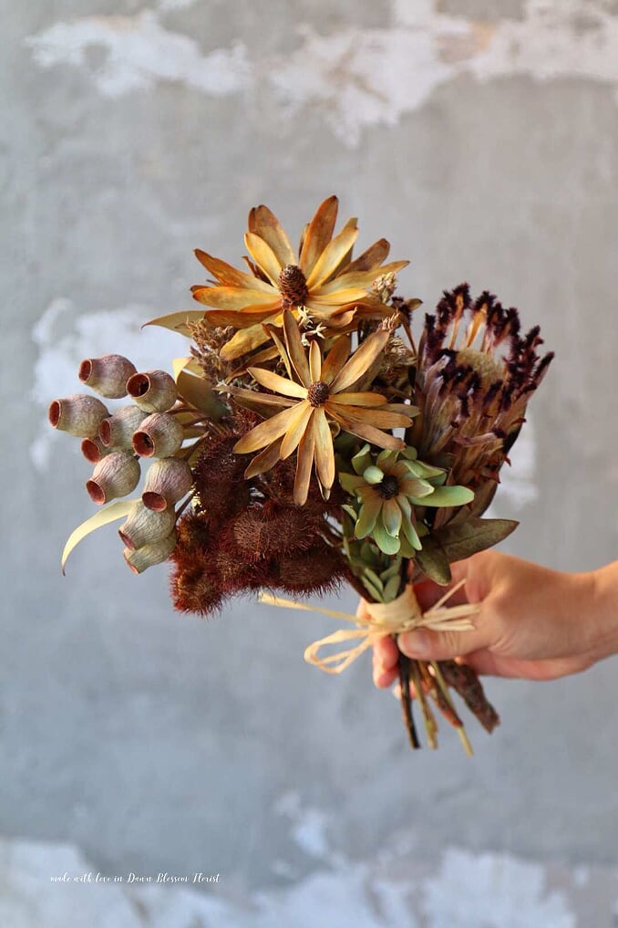 Custmised Dried Flowers Bouquet