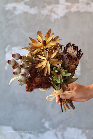 Custmised Dried Flowers Bouquet